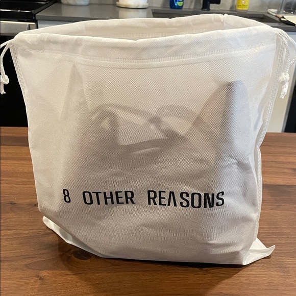 8 Other Reasons Beige Tote and Travel Jewelry Case - Picture 5 of 5